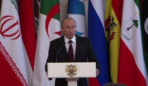 Poutine : la Russie "ne livre jamais personne"