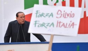 Silvio Berlusconi : "le gouvernement doit aller de l'avant"