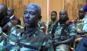 Les rebelles s'assoient à la table des négociations à Libreville