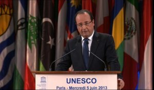 Hollande, chef de guerre, récompensé pour la paix au Mali