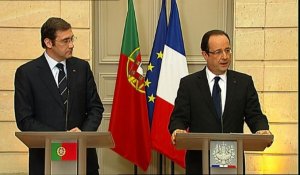 Hollande: des Français sur le site, toute confiance à Alger