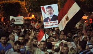 La police égyptienne pourrait déloger les pro-Morsi dès lundi à l'aube