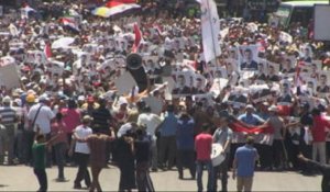 Au Caire, les pro-Morsi attendent l'intervention des forces de l'ordre