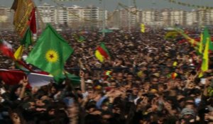 Scènes de liesse à Diyarbakir après l'appel d'Öcalan
