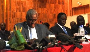Centrafrique: un accord de sortie de crise signé à Libreville
