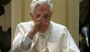 Benoît XVI: "priez pour moi, pour l'Eglise et le futur pape"