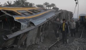 Dix-neuf morts dans le déraillement d'un train en Egypte
