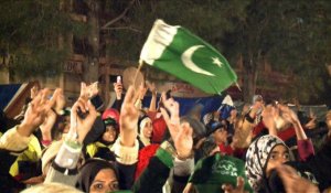 Les Pakistanaises fêtent la fin de la manifestation à Islamabad