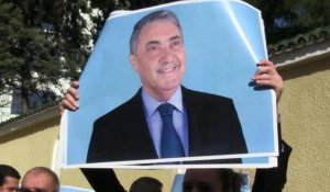 Algérie: Ali Benflis dépose sa candidature