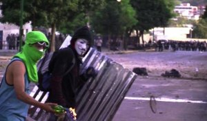 Venezuela: affrontements entre manifestants et police antiémeute
