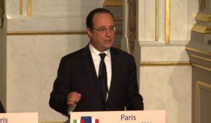 Hollande se pose en garant d'une justice "incontestable"
