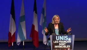 Municipales: Marine Le Pen raille PS et UMP à Marseille