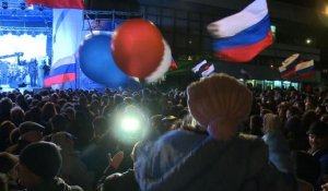Crimée: à Simféropol, liesse russe sur la place Lénine