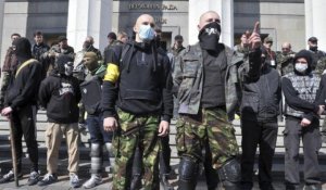 Reportage : Les ultranationalistes ukrainiens refusent de désarmer