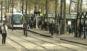 Démission Jean-Marc Ayrault: réactions dans les rues de Nantes
