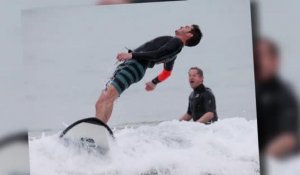 La star de Spiderman Andrew Garfield apprend le surf à des enfants
