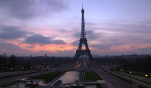 La tour Eiffel célèbre son 125e anniversaire