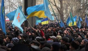 Ukraine: heurts entre militants pro et anti-russes en Crimée