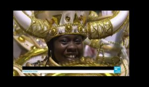 BRESIL - Le carnaval de Rio bat son plein malgré les pluies torrentielles