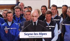 Cazeneuve rend hommage aux victimes de l'A320 de Germanwings