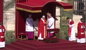 Le pape François prie pour les victimes de la tragédie aérienne