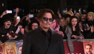 Johnny Depp aurait-il choisi sa mère à la place de Vanessa Paradis ?
