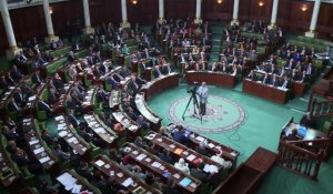 Tunisie: le gouvernement obtient la confiance du Parlement