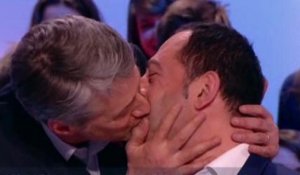 Quand Antoine De Caunes embrasse Jean-Luc Romero - ZAPPING TÉLÉ DU 27/03/2015