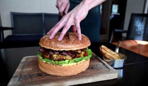 A Tokyo, un burger à 800 euros pour célébrer le nouvel empereur