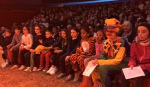 Festival du cirque Bayeux. Mgr Boulanger célèbre la messe sous le chapiteau