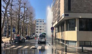 Énorme fuite d'eau à Bruxelles près de la rue Dansaert