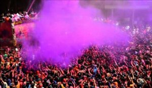 En Inde, on célèbre Holi, le "festival des couleurs"