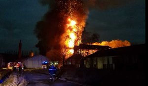 Incendie dans une ancienne usine à Attichy