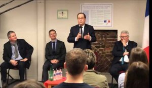 François Hollande rencontre les lycéens du Cateau-Cambrésis