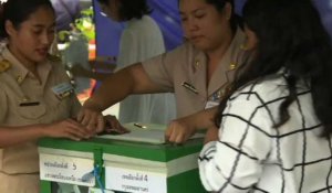 Législatives en Thaïlande: fermeture des bureaux de vote