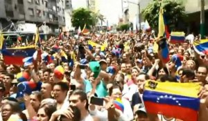 Les sympathisants de Guaido investissent les rues de Caracas