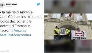 À la mairie d'Ancenis-Saint-Géréon, les militants écolos décrochent le portrait d'Emmanuel Macron