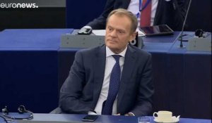 Tusk : les eurodéputés ne doivent pas "trahir" les Britanniques anti-Brexit