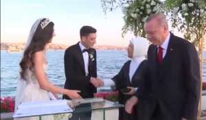 Mesut Özil se marie à Istanbul, le président turc est son témoin
