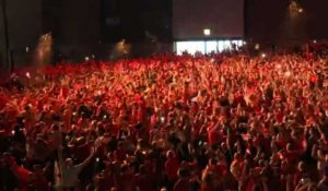 Football: À Liverpool, la joie des fans après le but de Salah