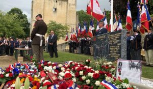 75e DDay. Les vétérans canadiens assistent au dévoilement d'une plaque commémorative dans l'Orne