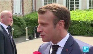 "Jouer ensemble": Macron passe ses consignes aux Bleues à Clairefontaine
