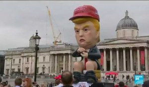 Trump moqué par une petite foule londonienne en pleine visite d'Etat