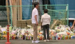 Kawasaki rend hommage aux victimes de l'attaque au couteau