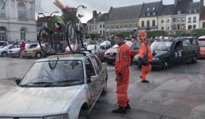 Départ du Two Ball Rally sur la place Foch à Saint-Omer