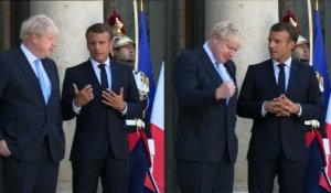 Johnson et Macron affichent un ton conciliant sur le Brexit (3)