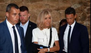 Brigitte Macron victime d'une chute sur un bateau: la Première dame s'est luxé l'épaule