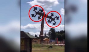 Le manège dans un  parc d'attractions  allemand ressemblait à des croix gammées 