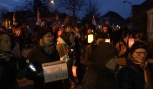À Laval, 500 manifestants contre la réforme des retraites prennent le flambeau