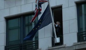 Brexit: le drapeau de l'UE retiré du bâtiment de la représentation du Royaume-Uni auprès de l'Union européenne à Bruxelles